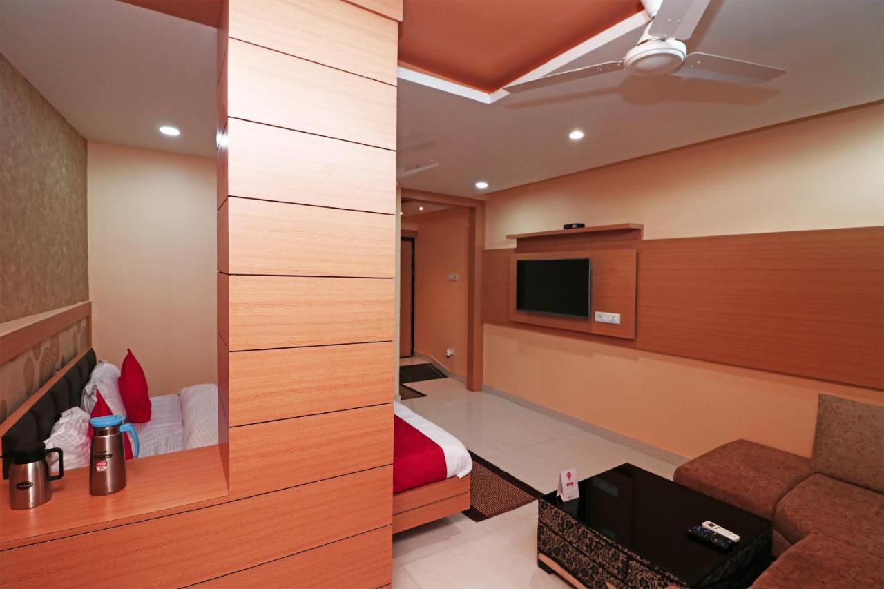 Capital O Hotel Sapphire Inn Gorakhpur Εξωτερικό φωτογραφία