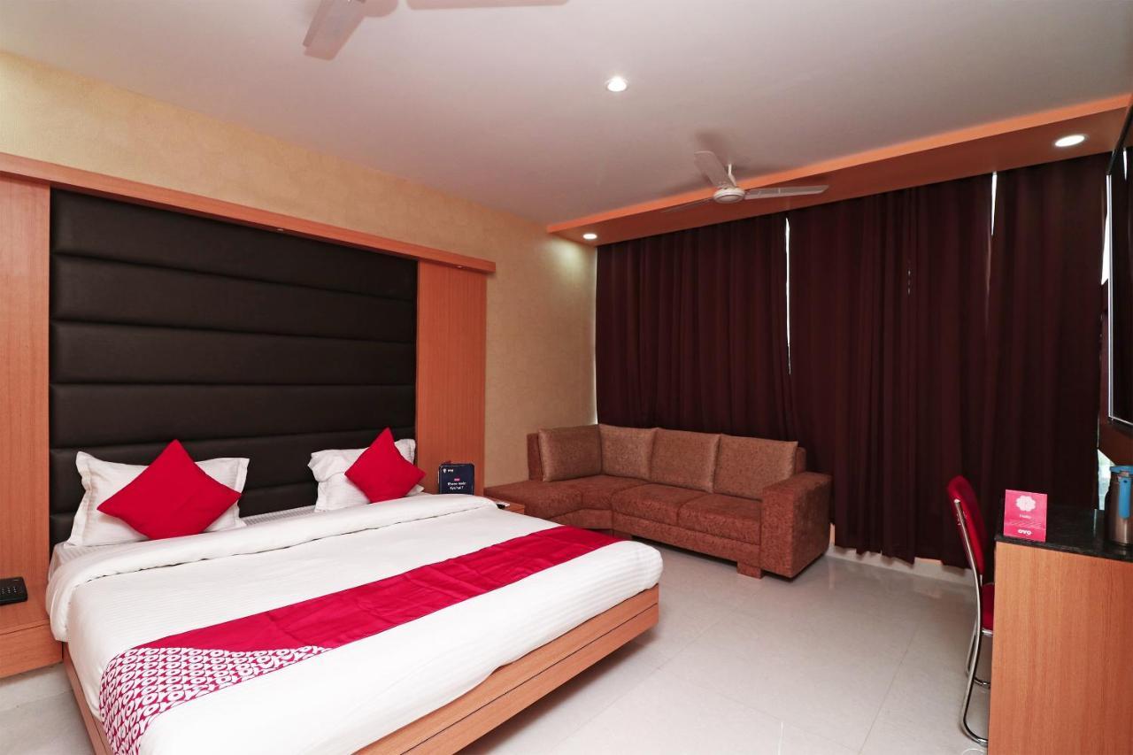 Capital O Hotel Sapphire Inn Gorakhpur Εξωτερικό φωτογραφία